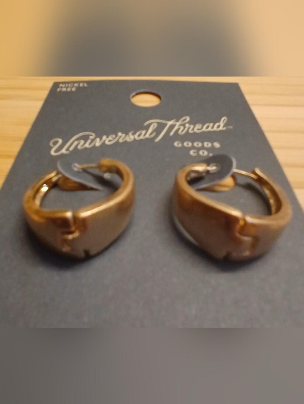NWT - Universal Thread Design Gold Tone Modern Hoop Earrings Nickel Free